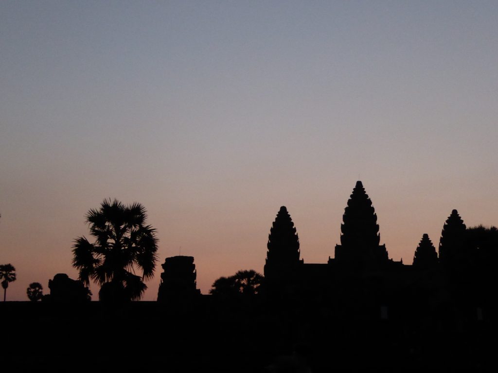 image of anghor wat cambodoa at sunset 