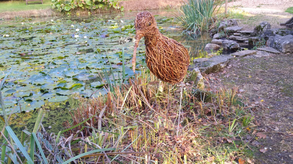 Photo of willow curlew sculpture by Jacqueline Rolls